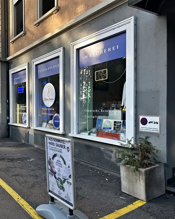 Atelier Glow Swiss in Seestrasse 410, Zurigo Wollishofen